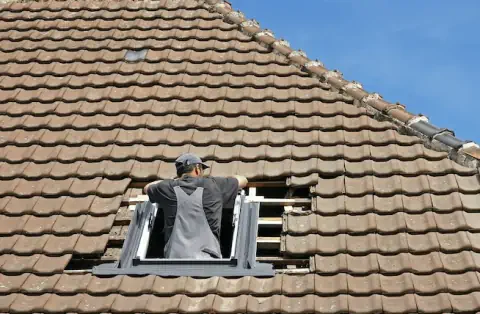 Pose de velux - Puy-Saint-Martin